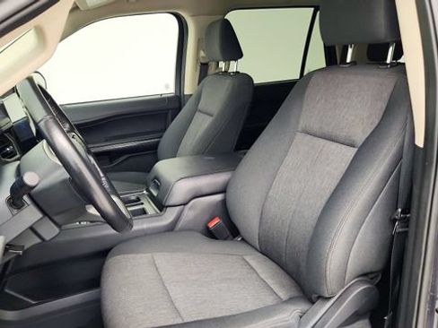 Used 2024 Ford Expedition XLT RWD image 10