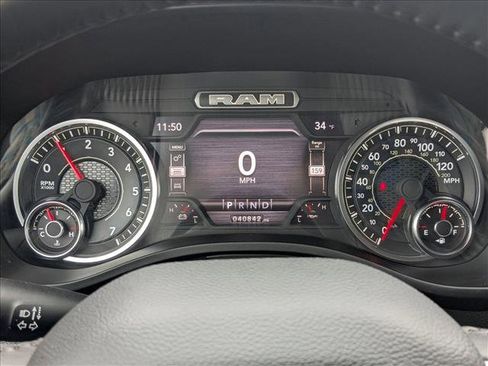 Used 2024 RAM 1500 Laramie image 10
