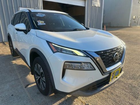 Used 2021 Nissan Rogue SV image 9