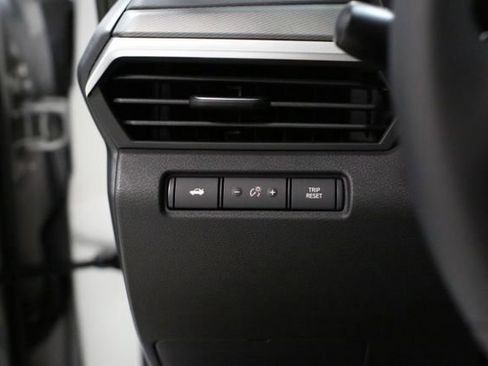 New 2025 Nissan Altima 2.5 SR image 10