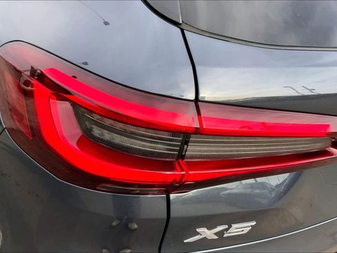 Used 2021 BMW X5 xDrive40i w/ Convenience Package image 27