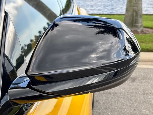 Used 2025 Lamborghini Urus S AWD/4WD image 29