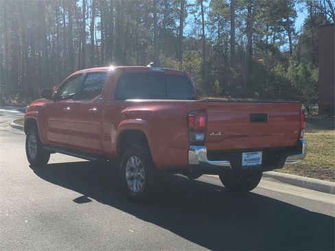 Used 2018 Toyota Tacoma SR5 image 11