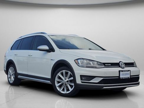 Used 2018 Volkswagen Golf Alltrack S AWD/4WD image 2