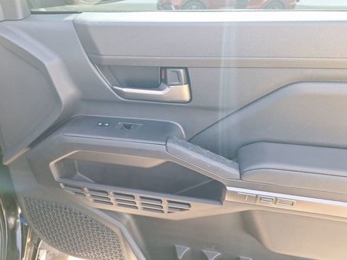 Used 2024 Toyota Tacoma TRD Sport image 35