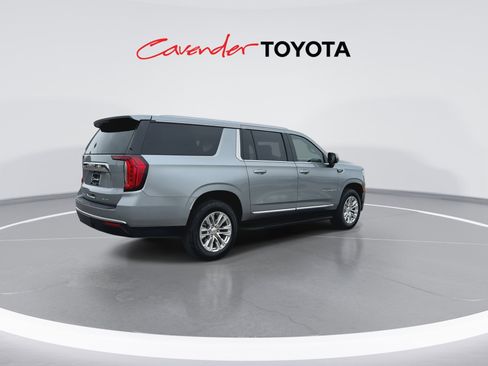 Used 2024 GMC Yukon XL SLT w/ SLT Luxury Package RWD image 8