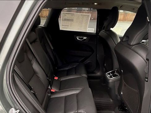 New 2026 Volvo XC60 B5 Ultra w/ Climate Package image 27