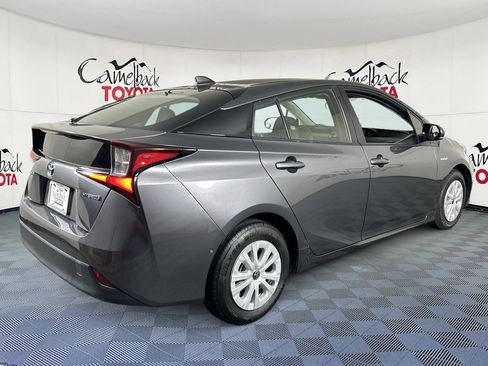 Used 2021 Toyota Prius LE image 8