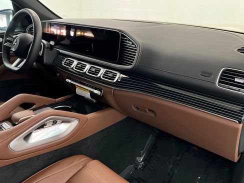 New 2026 Mercedes-Benz GLS 450 4MATIC image 27