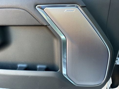 Used 2025 Chevrolet Silverado 2500 High Country w/ Technology Package image 17