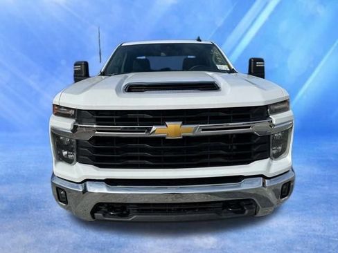 Used 2025 Chevrolet Silverado 2500 LT w/ Convenience Package AWD/4WD image 35