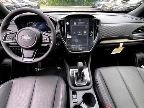 Used 2025 Subaru Forester Limited AWD/4WD image 5