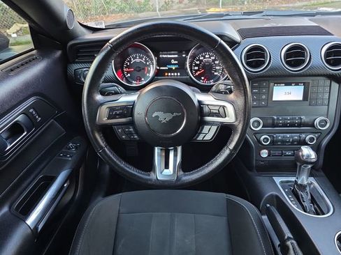 Used 2019 Ford Mustang Coupe image 18