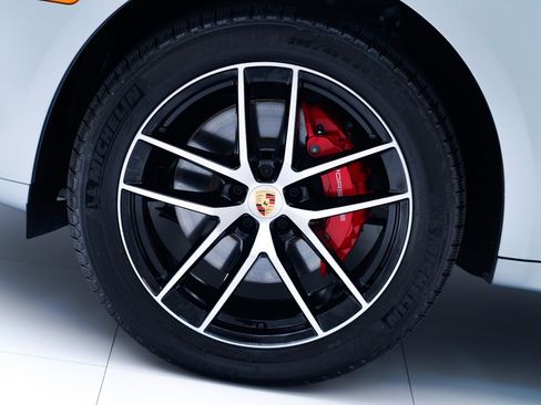 New 2026 Porsche Macan S image 12