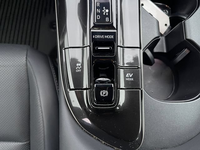 Used 2026 Toyota Crown AWD/4WD image 23