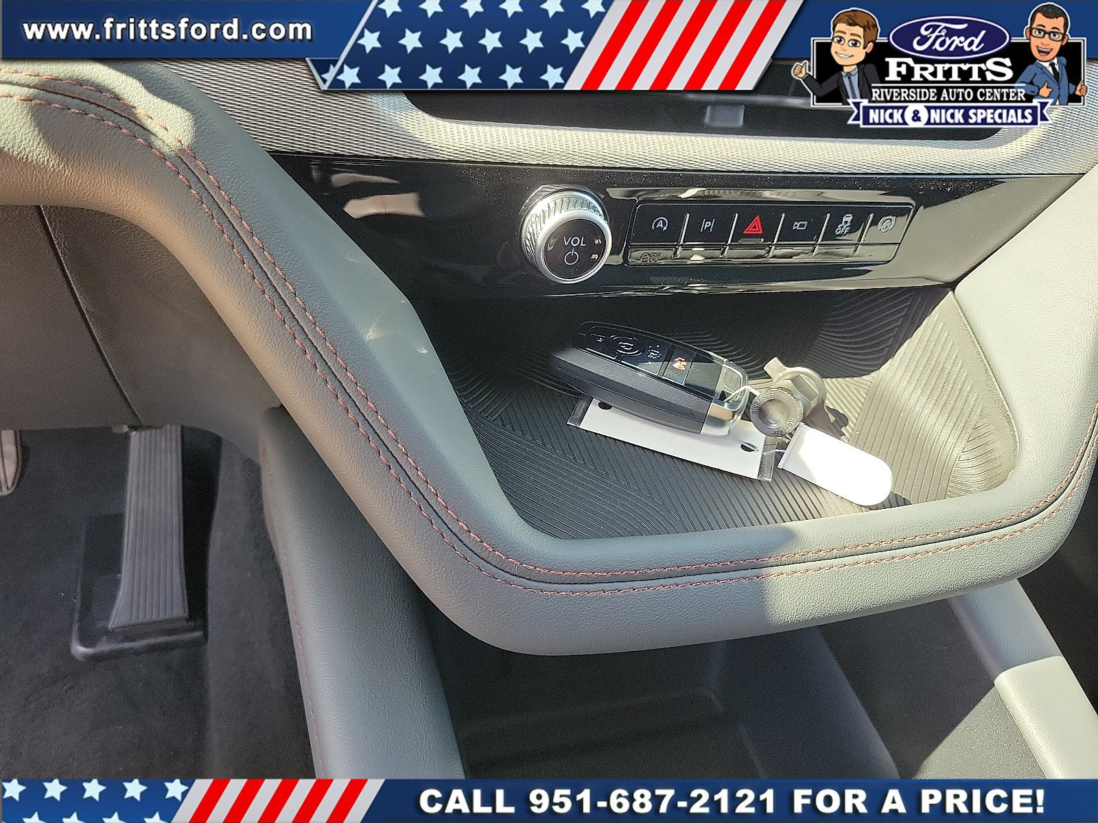 New 2026 Ford Explorer Active RWD image 10