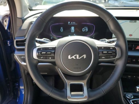Used 2025 Kia Sportage EX FWD image 21