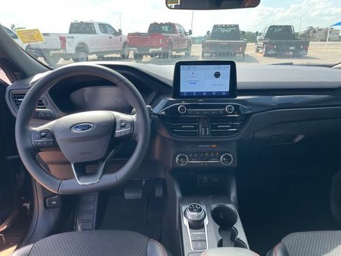 Used 2025 Ford Escape ST-Line w/ Equipment Group 301A FWD image 18