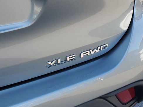 Used 2021 Toyota Highlander XLE image 31
