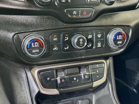 Used 2023 GMC Terrain Denali AWD/4WD image 14