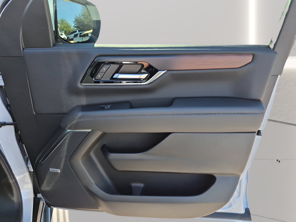 New 2026 GMC Yukon Denali w/ Denali Reserve Package AWD/4WD image 36