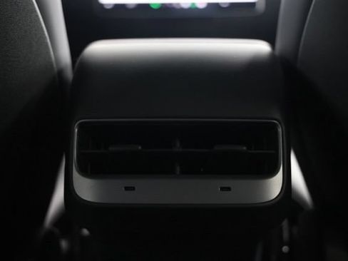 Used 2025 Tesla Model Y Long Range AWD/4WD image 41