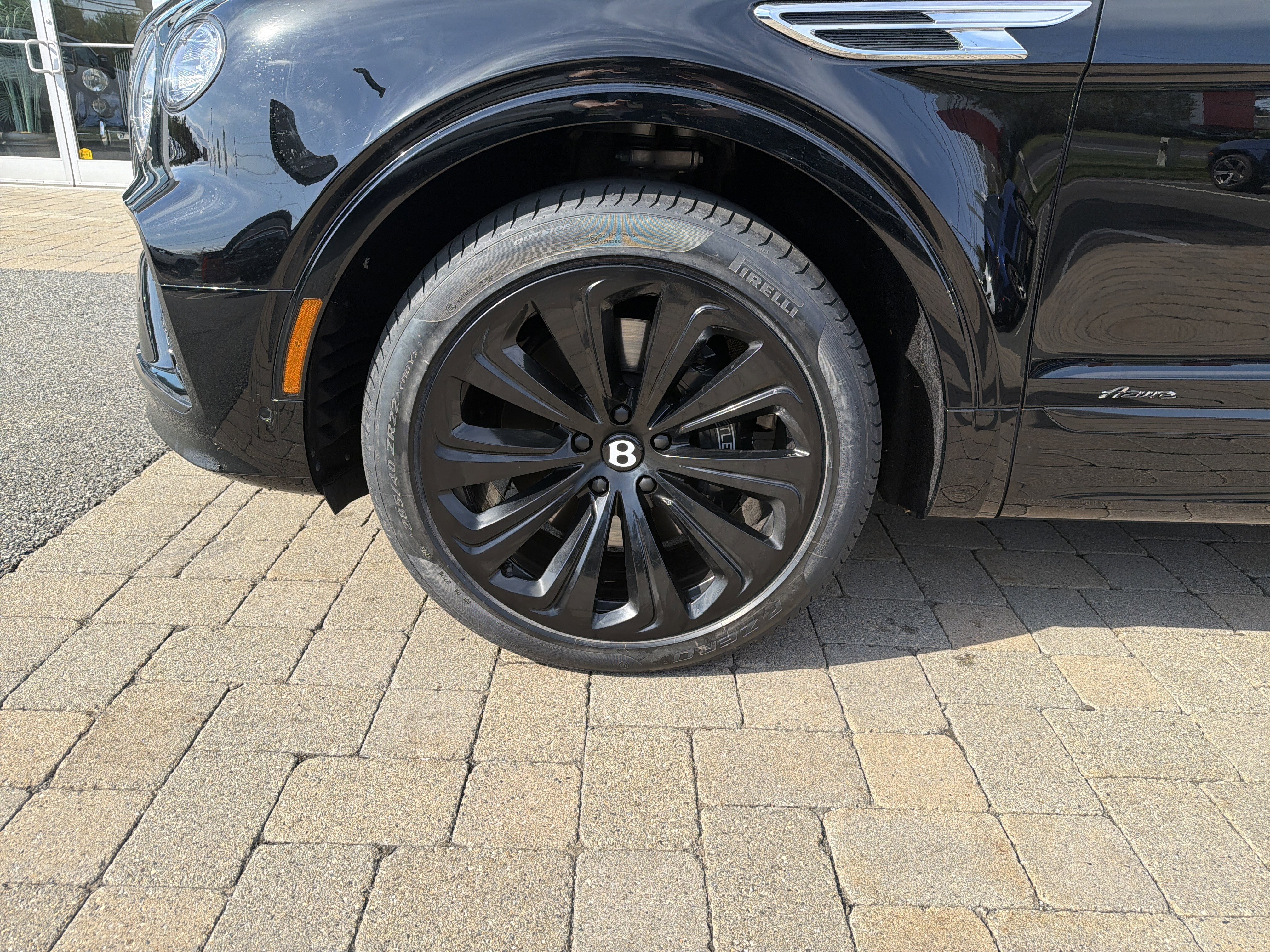 Used 2023 Bentley Bentayga Extended Wheelbase AWD/4WD image 6