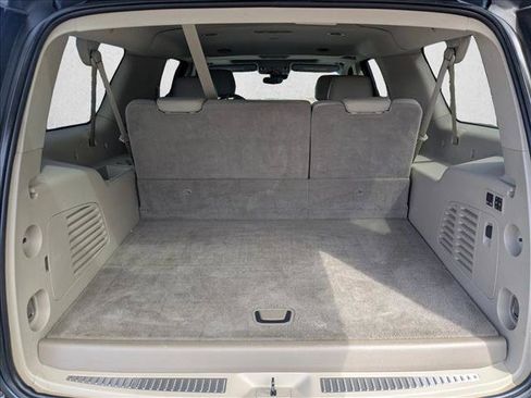 Used 2020 Cadillac Escalade ESV Luxury RWD image 6