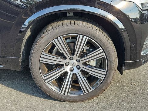 Certified 2024 Volvo XC90 B6 Plus w/ Protection Package Premier image 8