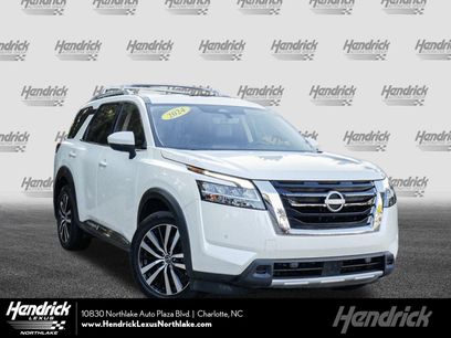 Used 2024 Nissan Pathfinder Platinum w/ Cargo Package