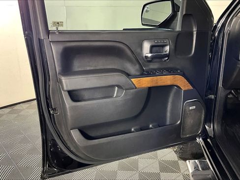 Used 2017 Chevrolet Silverado 1500 LTZ w/ Texas Edition image 19