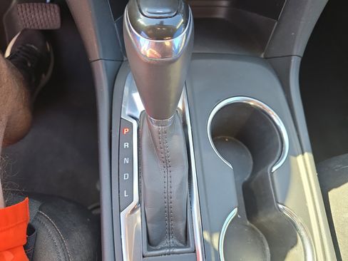 Used 2018 Chevrolet Equinox LT AWD/4WD image 25