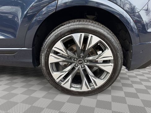 Used 2025 Audi Q8 Premium Plus w/ Premium Plus Package image 9