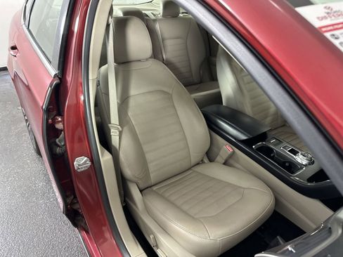 Used 2018 Ford Fusion SE w/ Fusion SE Technology Package image 31