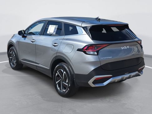 Used 2025 Kia Sportage LX image 7