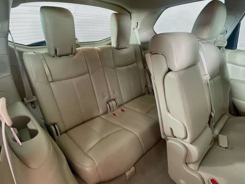 Used 2015 Nissan Pathfinder SL w/ SL Tech Package FWD image 28