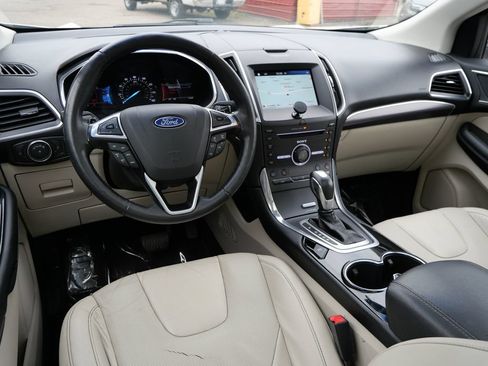 Used 2016 Ford Edge Titanium w/ Equipment Group 301A AWD/4WD image 3