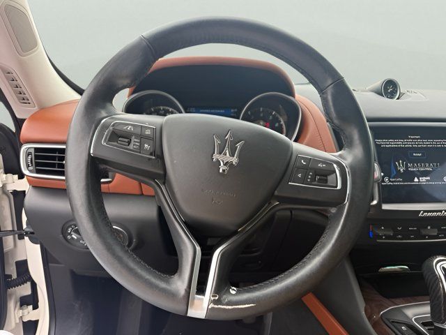 Used 2017 Maserati Levante w/ Luxury Package AWD/4WD image 16