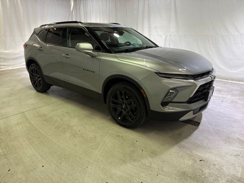 Certified 2023 Chevrolet Blazer LT w/ Convenience Package FWD image 2
