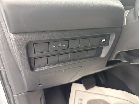 Used 2023 Mitsubishi Outlander SEL FWD image 21