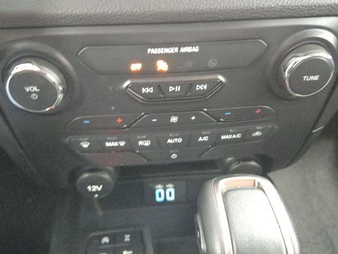 Used 2022 Ford Ranger XLT w/ Equipment Group 301A Mid image 16