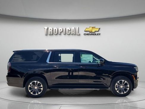 New 2026 Chevrolet Suburban LT w/ Comfort Package RWD image 6