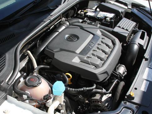 Used 2020 Volkswagen Passat 2.0T SE image 16