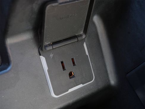 Used 2023 GMC Sierra 1500 Denali Ultimate image 21