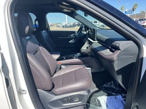 New 2026 Ford Explorer Platinum image 23