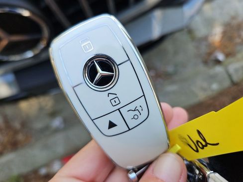 Used 2024 BMW 760i xDrive 760i xDrive image 44