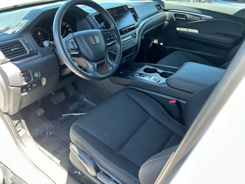 Certified 2025 Honda Ridgeline Sport image 22