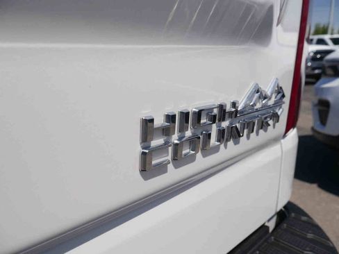Used 2024 Chevrolet Silverado 1500 High Country w/ High Country Premium Package image 10