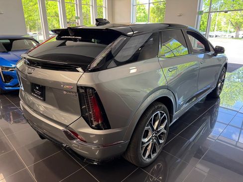 New 2026 Cadillac Optiq V w/ LPO, Floor Liner Package AWD/4WD image 7
