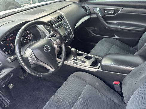 Used 2015 Nissan Altima 2.5 SV image 10